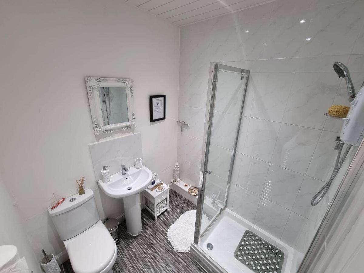 Rose Apartment 2-Bed Town Centre Apartment In Ayr Eksteriør bilde