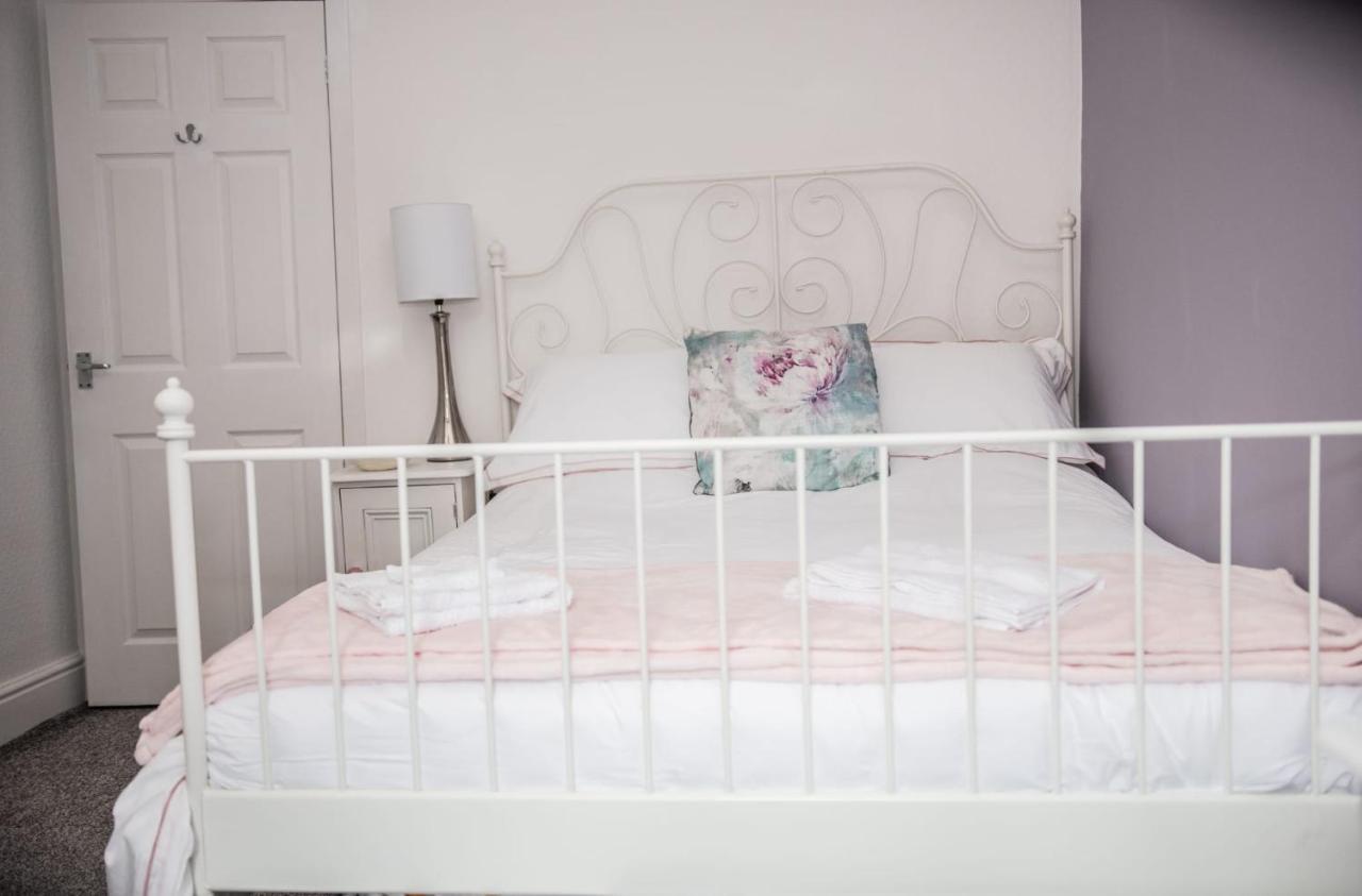 Rose Apartment 2-Bed Town Centre Apartment In Ayr Eksteriør bilde