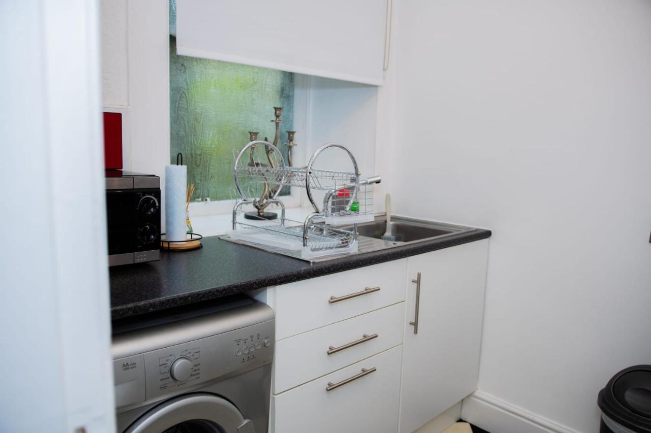 Rose Apartment 2-Bed Town Centre Apartment In Ayr Eksteriør bilde